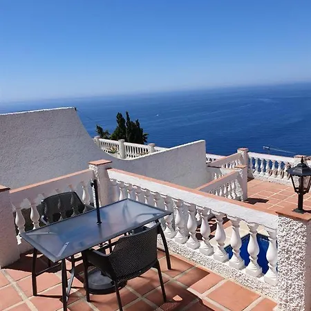 La Perla Villa *